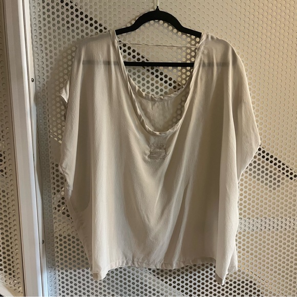 Chaser Dolman Sleeve Oversized Top Size Medium in Ivory Washed Silk - Picture 3 of 8